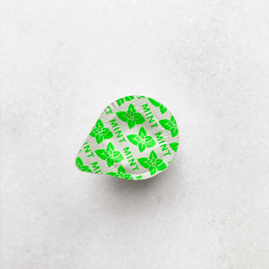 Mint Fluoride Varnish Cups w/BrushesNN NN NN NN N